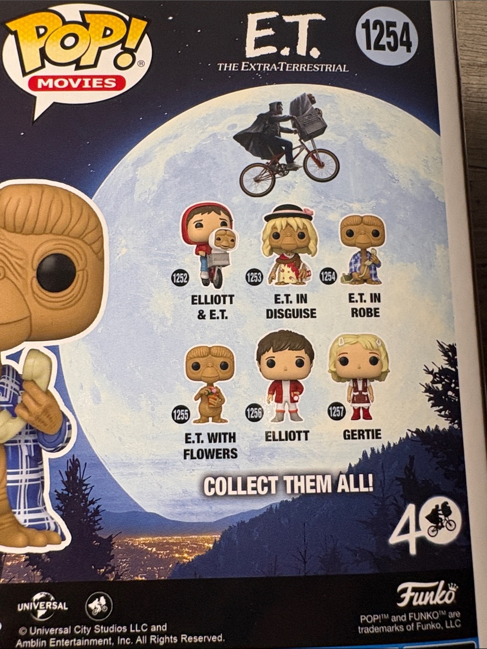 E.T - Picture 2 of 2